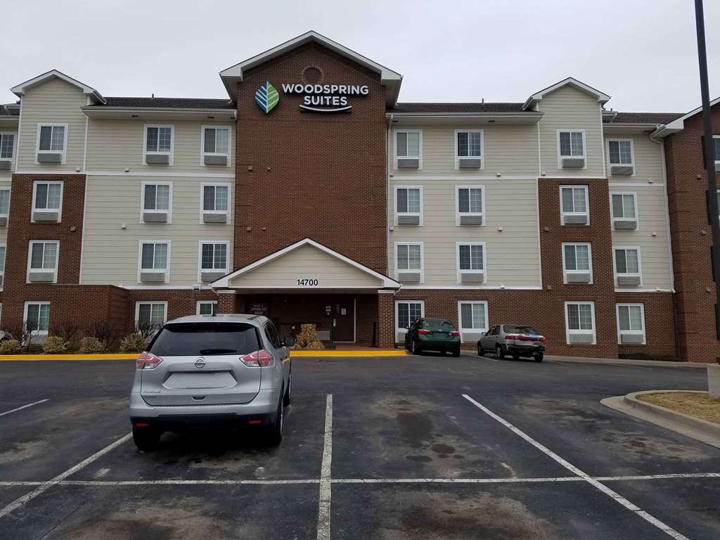 Woodspring Suites Kansas City Lenexa Exterior foto