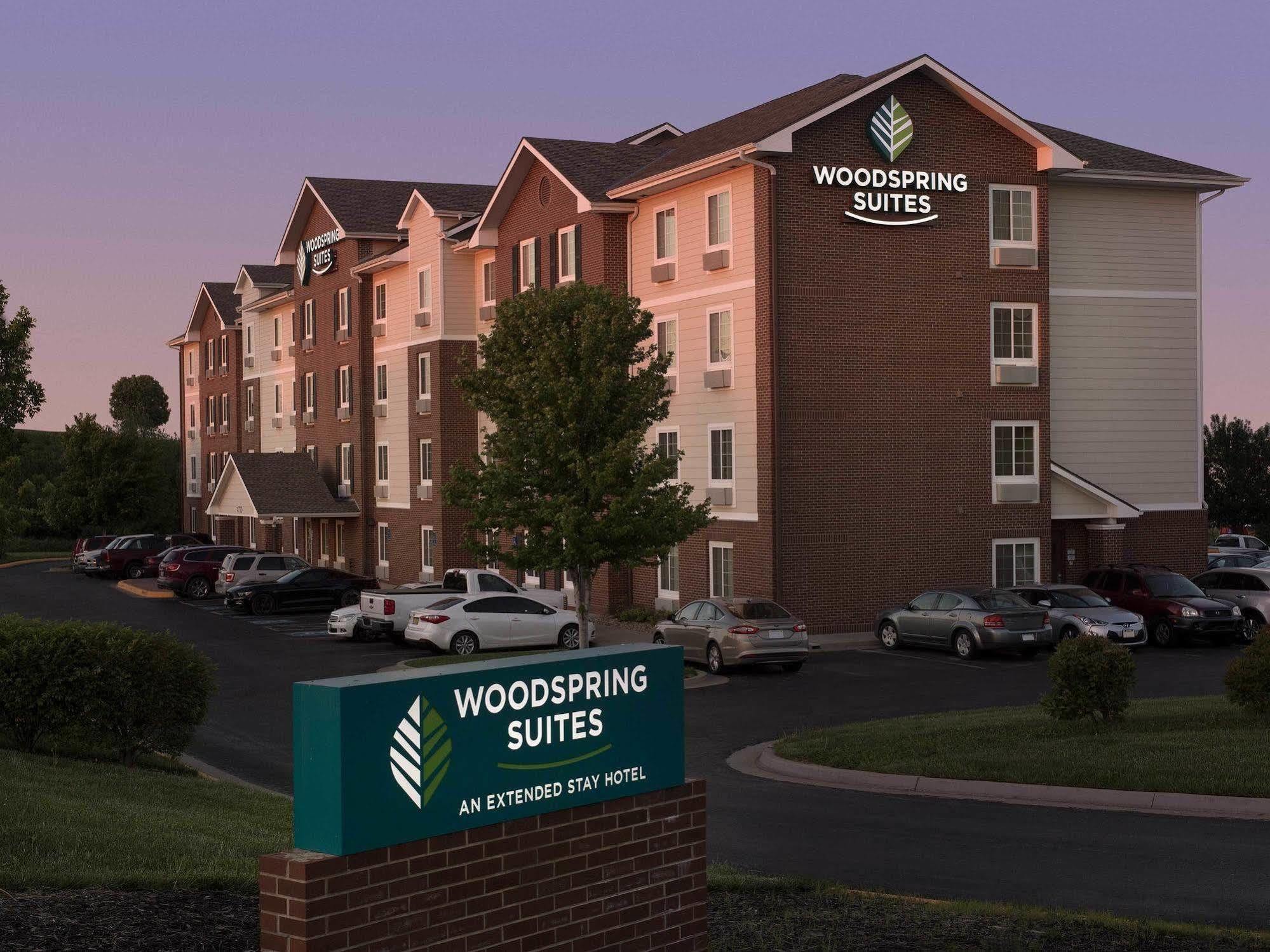 Woodspring Suites Kansas City Lenexa Exterior foto